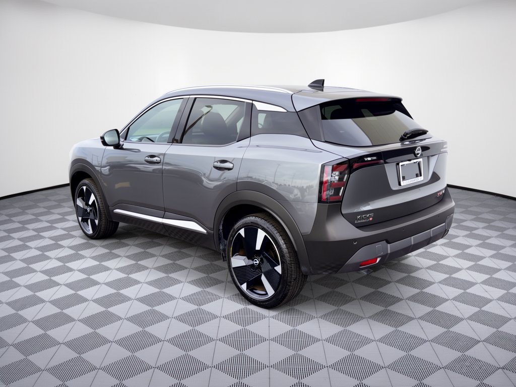 Used 2026 Nissan Kicks SR AWD/4WD image 3