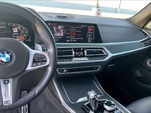 Used 2021 BMW X7 M50i w/ Dynamic Handling Package image 8