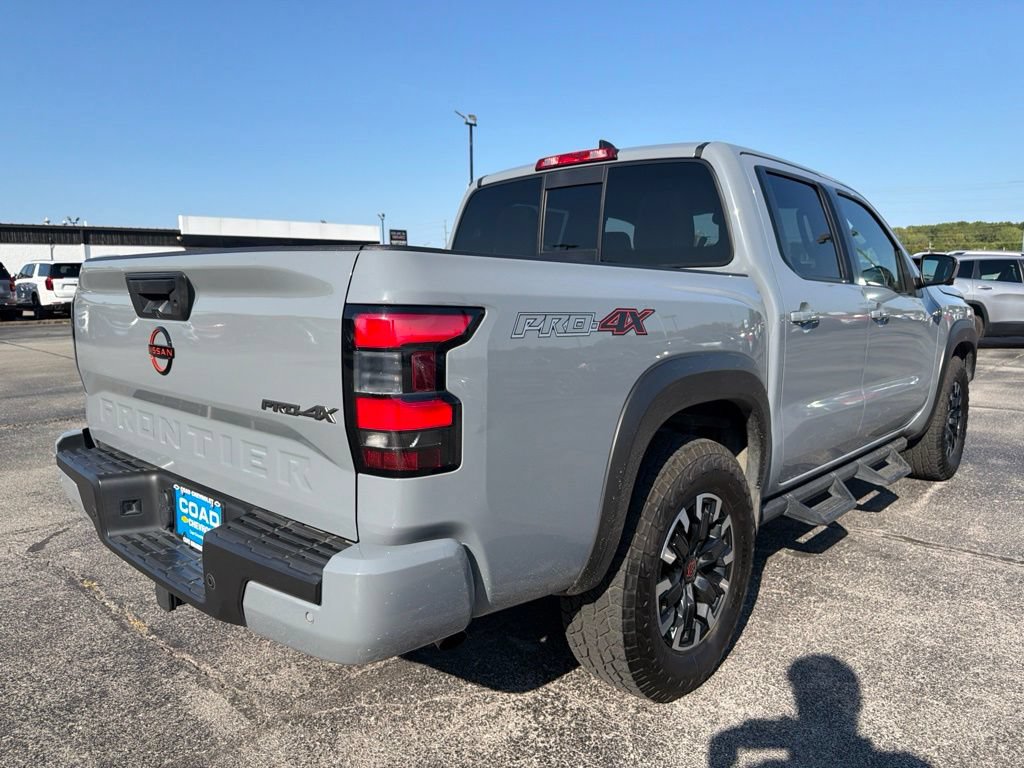 Used 2022 Nissan Frontier PRO-4X AWD/4WD image 3