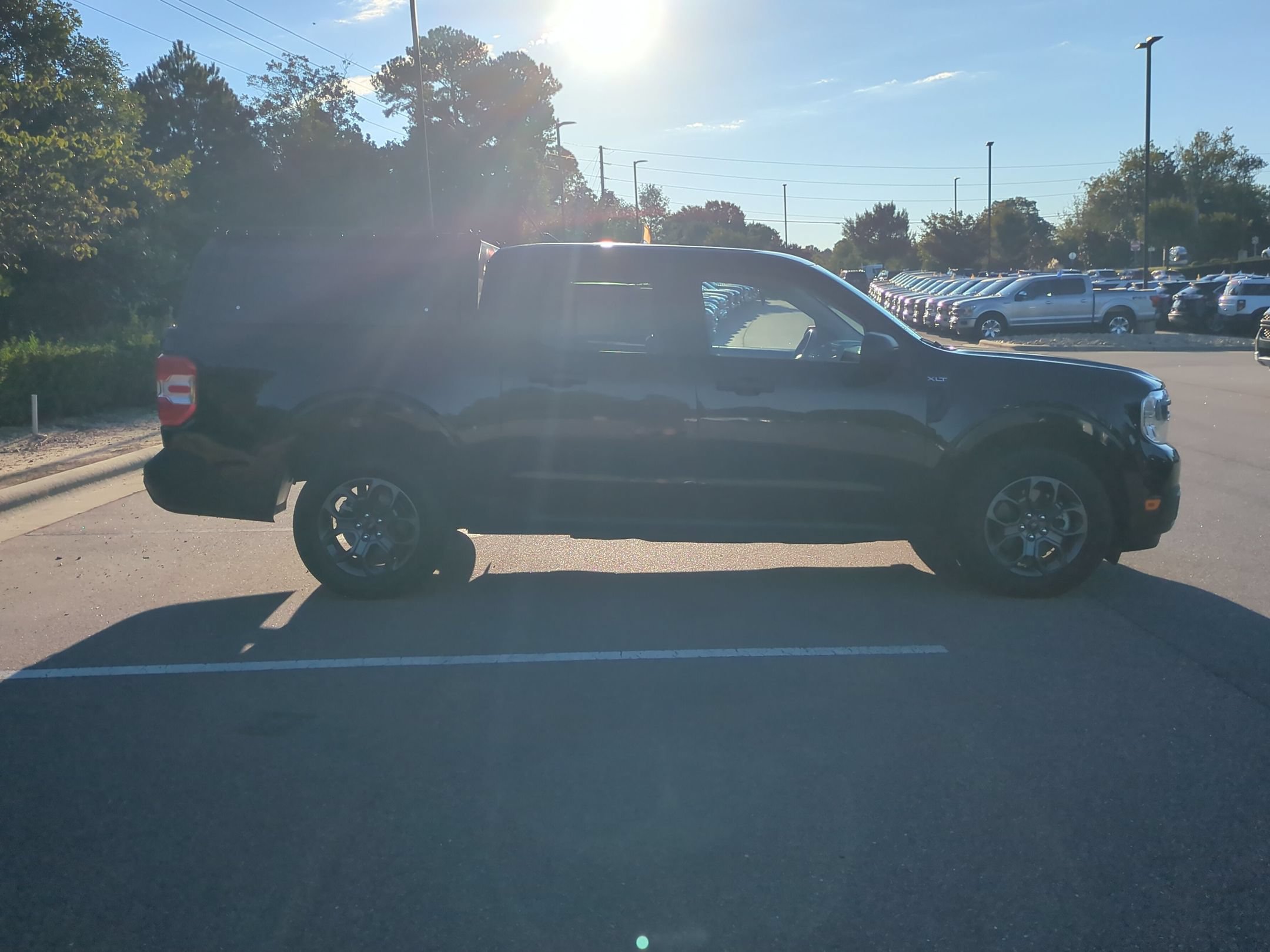 Used 2024 Ford Maverick XLT FWD image 3
