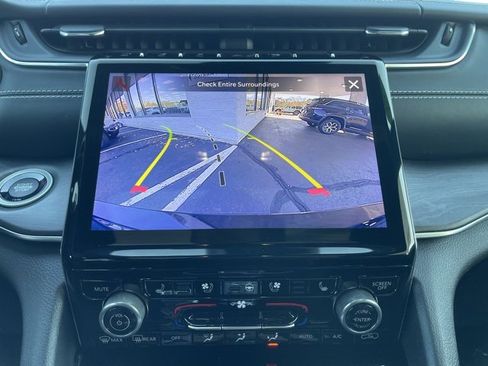 Used 2021 Jeep Grand Cherokee L Overland w/ Luxury Tech Group IV image 21