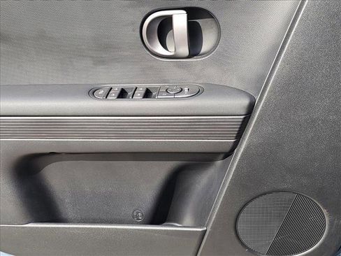 New 2025 Hyundai Ioniq 5 SE image 16