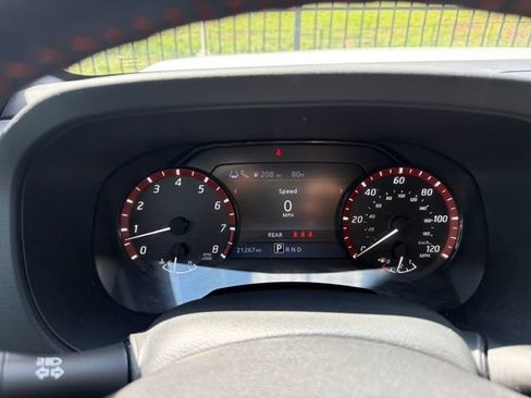 Used 2025 Nissan Frontier Pro-X w/ Pro Convenience Package RWD image 16