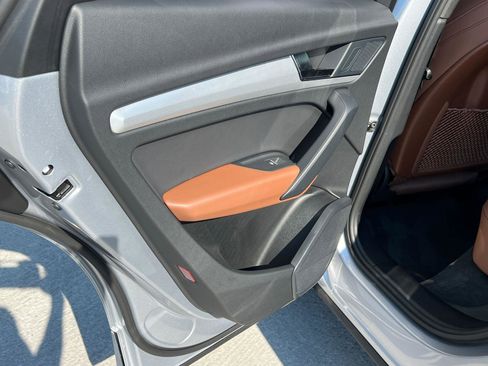 Certified 2025 Audi Q5 2.0T Premium w/ Convenience Plus Package image 22