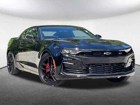 Used 2023 Chevrolet Camaro SS RWD image 2