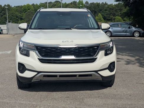 Used 2023 Kia Seltos S w/ Navigation Package FWD image 8