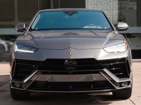 Used 2024 Lamborghini Urus S image 5