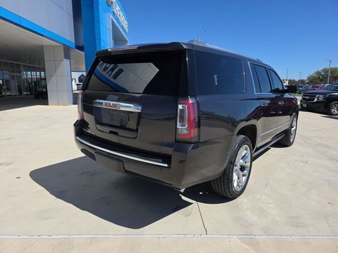 Used 2018 GMC Yukon XL Denali w/ Denali Ultimate Package image 19