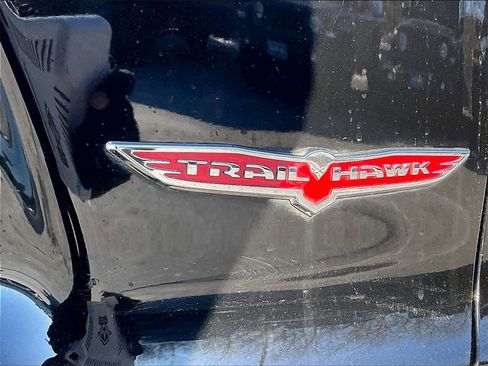 Used 2022 Jeep Cherokee Trailhawk w/ Premium Leather Package image 26