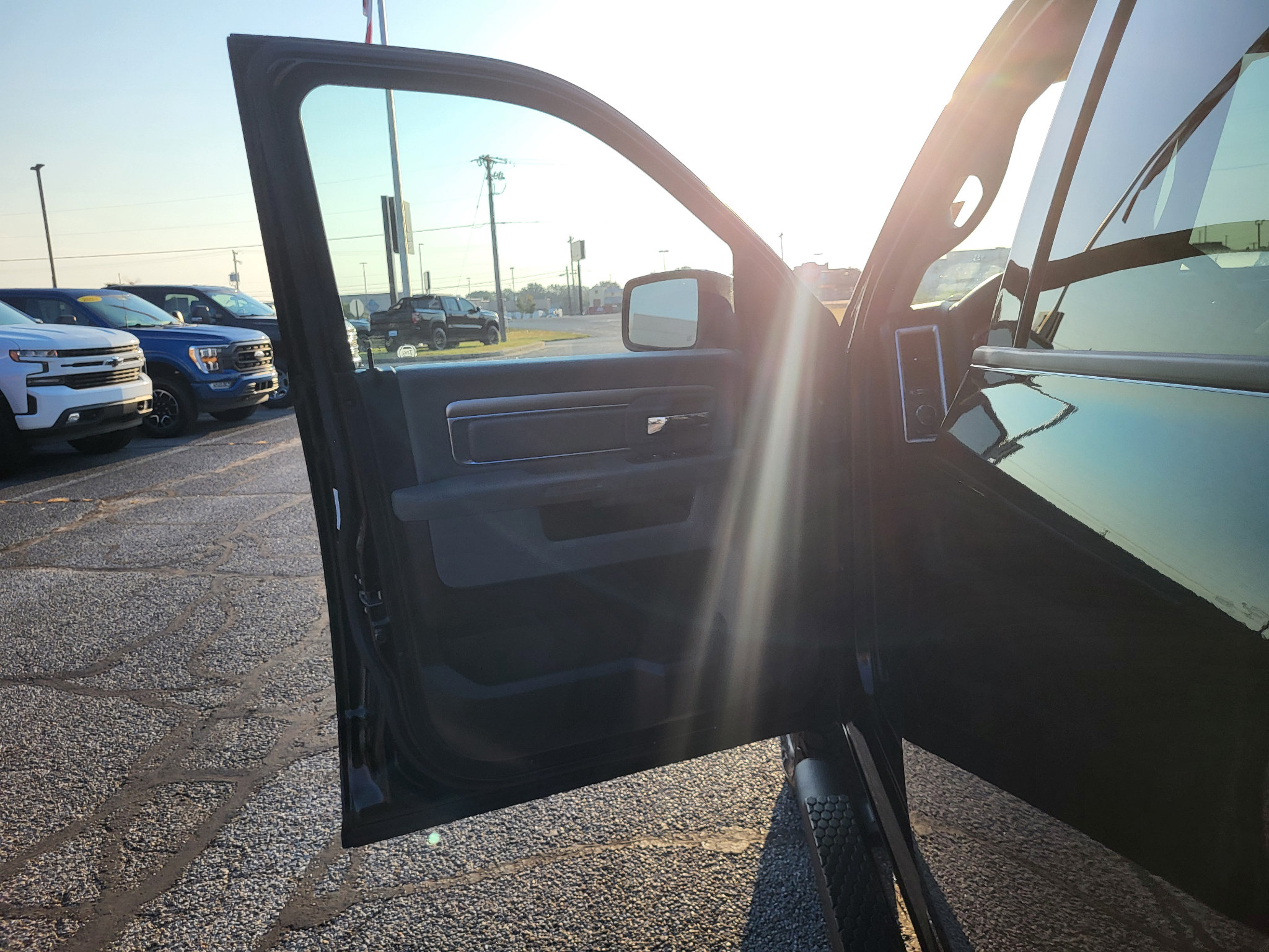 Used 2019 RAM 1500 Warlock AWD/4WD image 11
