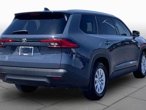 Used 2024 Toyota Grand Highlander AWD image 13