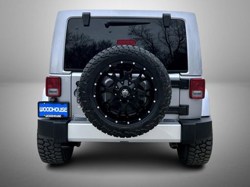 Used 2015 Jeep Wrangler Unlimited Sahara w/ Connectivity Group image 6