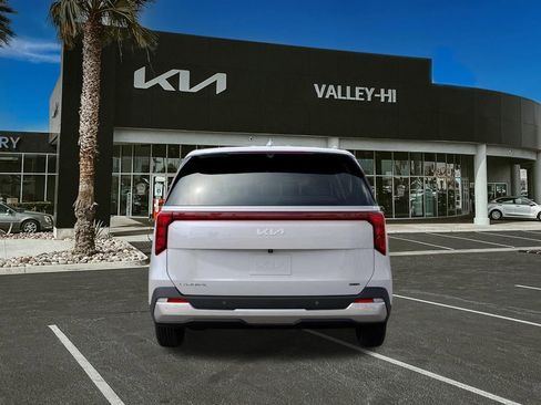 New 2026 Kia Carnival LXS image 5
