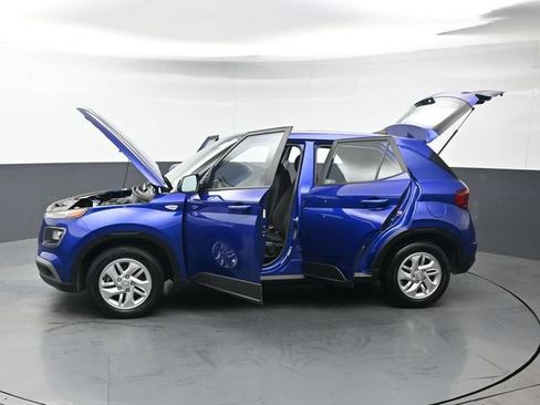 Used 2022 Hyundai Venue SE FWD image 40