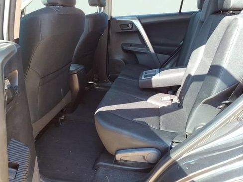 Used 2015 Toyota RAV4 LE FWD image 20