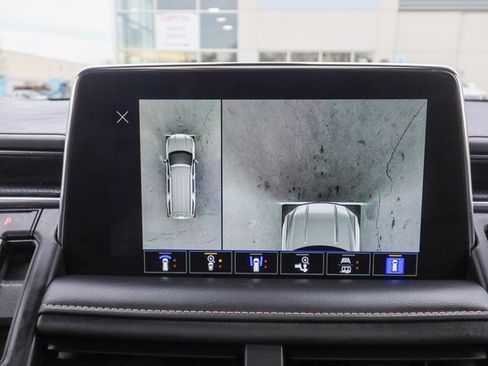 Used 2022 GMC Yukon SLT w/ SLT Premium Package image 10