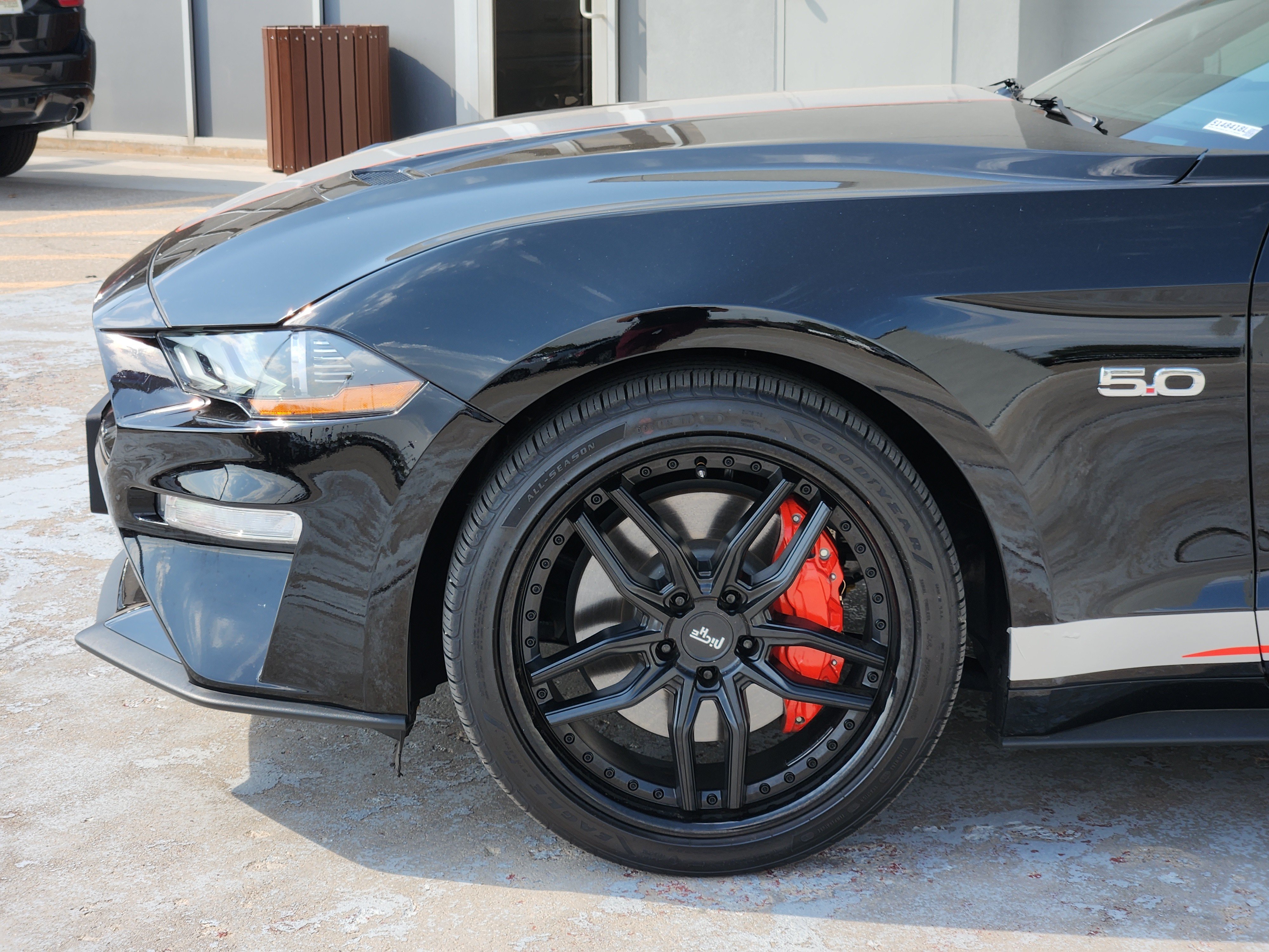 Used 2021 Ford Mustang GT Premium w/ Equipment Group 401A RWD image 9