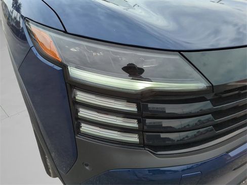 Certified 2025 Nissan Kicks SR image 39