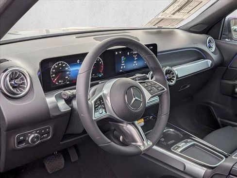 New 2026 Mercedes-Benz GLB 250 4MATIC image 3