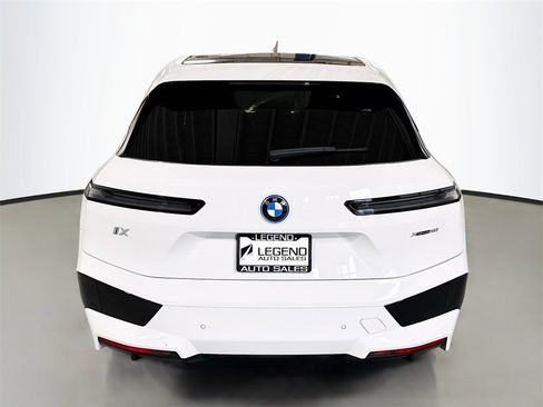 Used 2023 BMW iX xDrive50 w/ Sport Package image 8