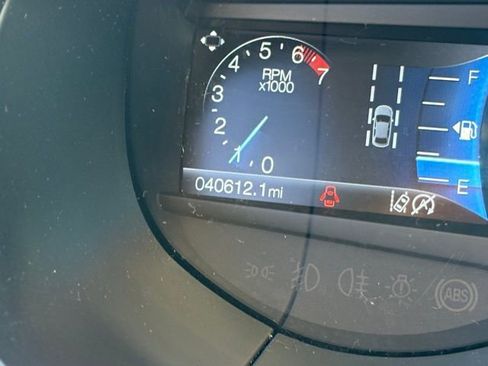 Used 2024 Ford Edge SEL image 11