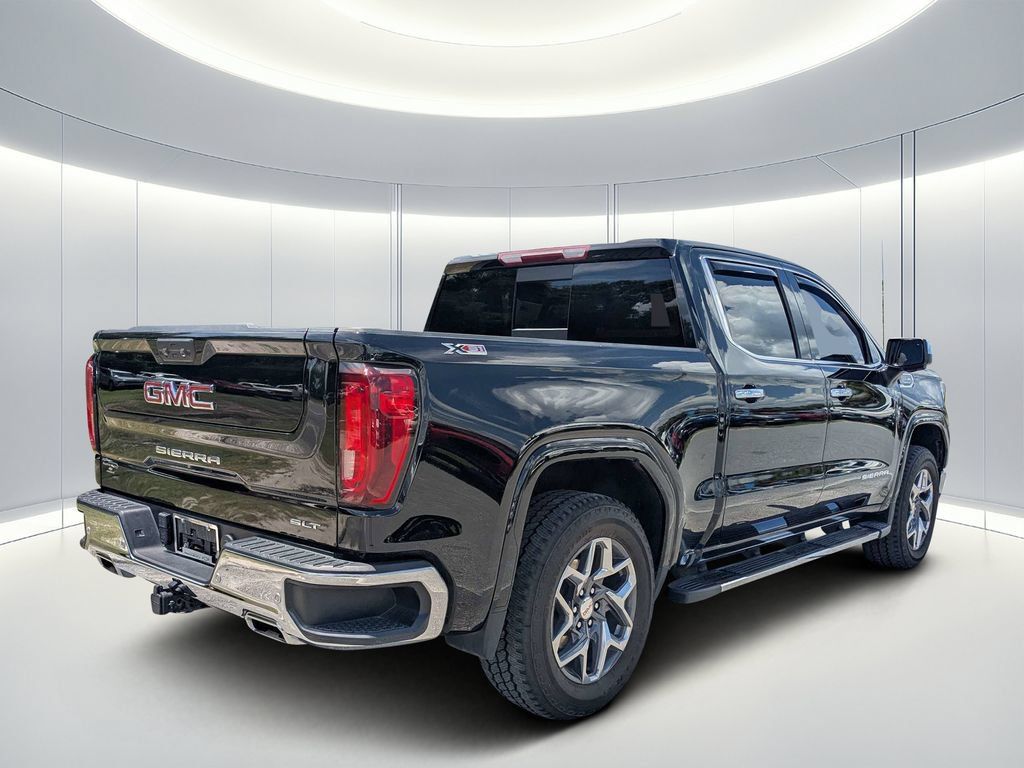 Used 2022 GMC Sierra 1500 SLT w/ SLT Premium Plus Package AWD/4WD image 4