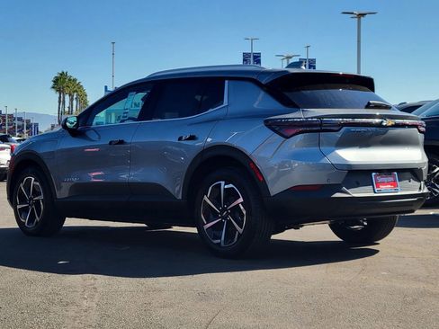 New 2026 Chevrolet Equinox EV LT image 2