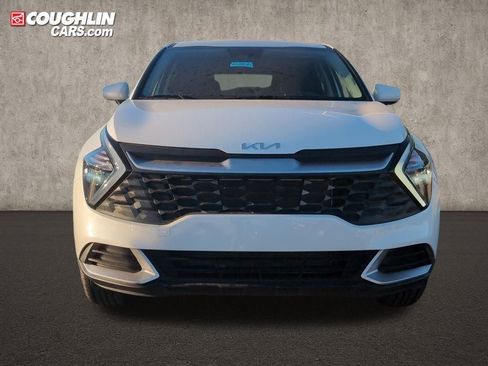 Used 2023 Kia Sportage LX image 2