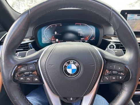 Used 2020 BMW 530i xDrive w/ Premium Package image 10