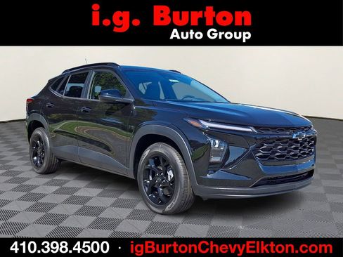 New 2026 Chevrolet Trax LT w/ Driver Confidence Package FWD image 1