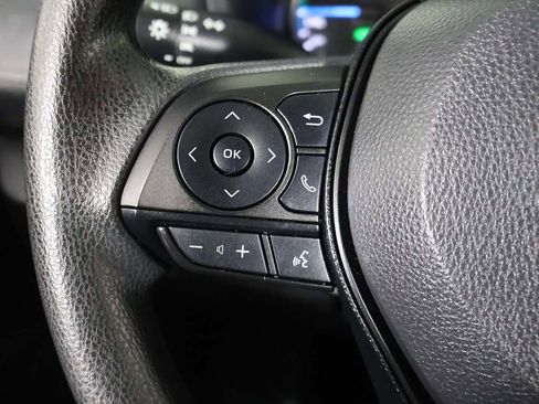 Used 2022 Toyota RAV4 LE image 31