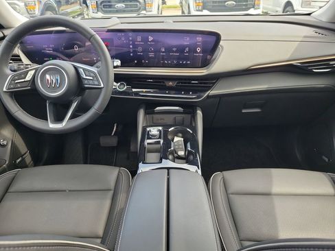 Used 2025 Buick Envision Avenir AWD/4WD image 11