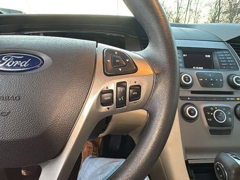 Used 2018 Ford Taurus SE image 15