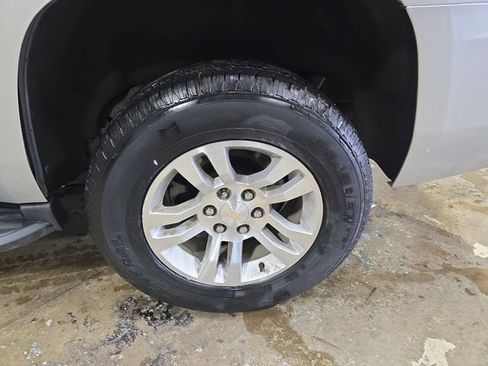 Used 2019 Chevrolet Tahoe LT image 33