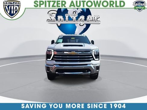 Used 2024 Chevrolet Silverado 2500 LTZ w/ LTZ Plus Package AWD/4WD image 3