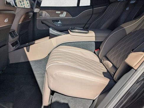 New 2026 Mercedes-Benz Maybach GLS 600 4MATIC image 14