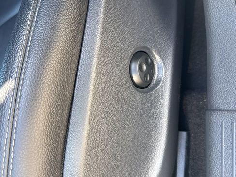 Used 2018 Mercedes-Benz GLA 250 4MATIC image 10