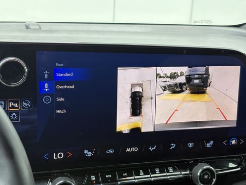 Used 2024 Chevrolet Blazer EV LT AWD/4WD image 21