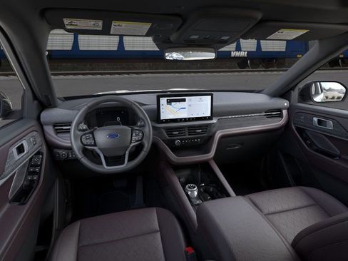 New 2026 Ford Explorer Platinum image 9
