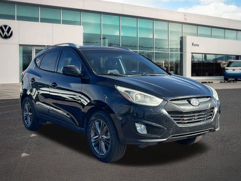 Used 2015 Hyundai Tucson SE image 3