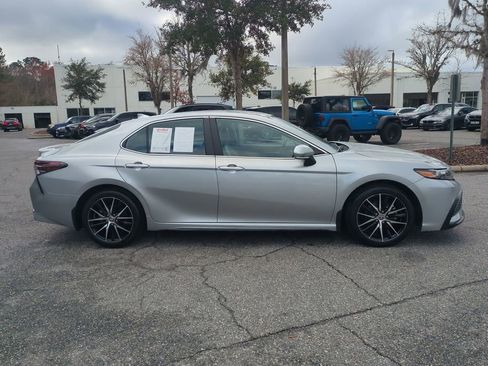 Certified 2024 Toyota Camry SE image 4