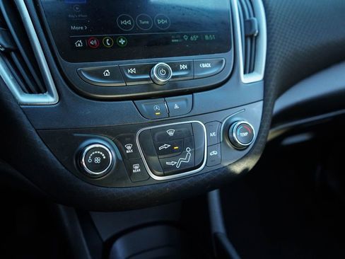 Used 2023 Chevrolet Malibu RS image 22