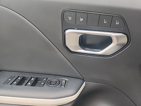 Certified 2025 Kia K4 GT-Line Turbo FWD image 24