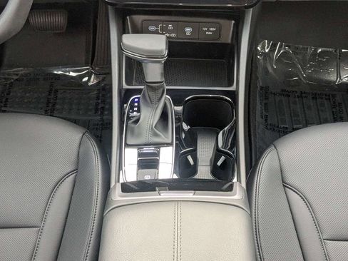 Used 2025 Hyundai Santa Cruz SEL FWD image 19