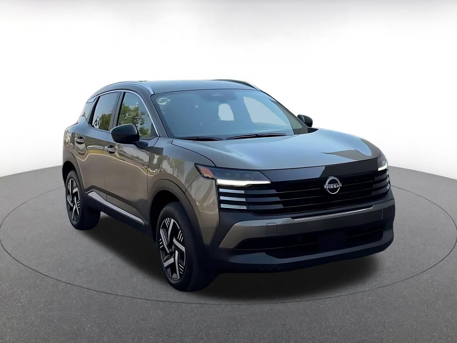 Used 2026 Nissan Kicks SV FWD image 3