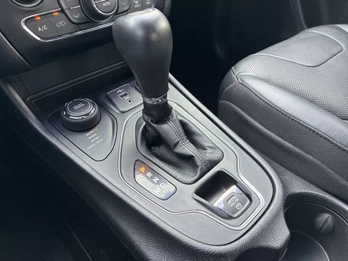 Used 2020 Jeep Cherokee High Altitude image 46