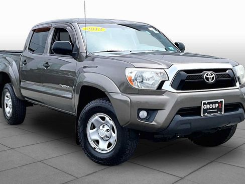Used 2013 Toyota Tacoma 4x4 Double Cab w/ SR5 Pkg image 3