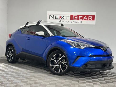 Used 2018 Toyota C-HR XLE image 2
