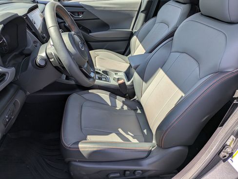 Used 2025 Subaru Crosstrek 2.5i Limited w/ Crosstrek Mirror Package image 13