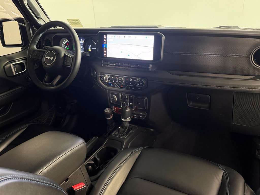 Used 2024 Jeep Wrangler Unlimited Rubicon 4xe AWD/4WD image 19